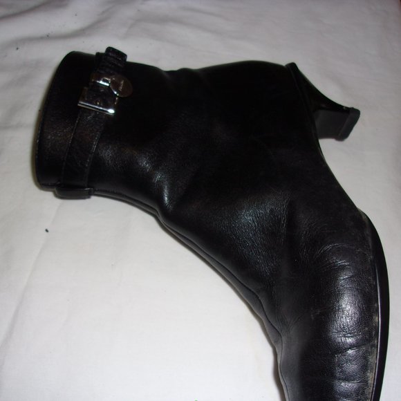 PRADA WOMEN'S BLACK LEATHER ANKLE BOOTS 36 B - Picture 4 of 6
